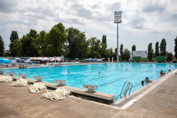 Reportaža sa zagrebačkih bazena