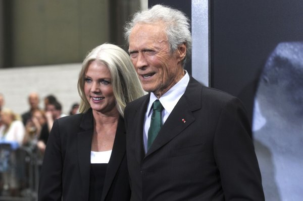 Christina Sandera i Clint Eastwood