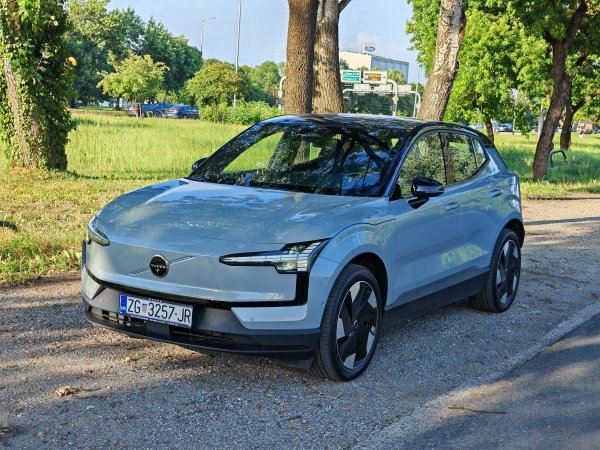 Volvo EX30 69 kWh Single engine Long Range Ultra RWD