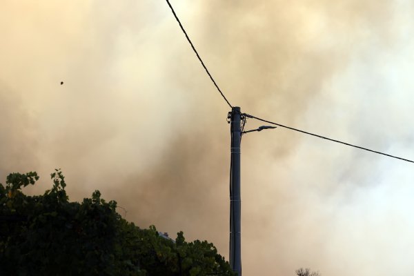 Veliki požar u zaleđu Skradina