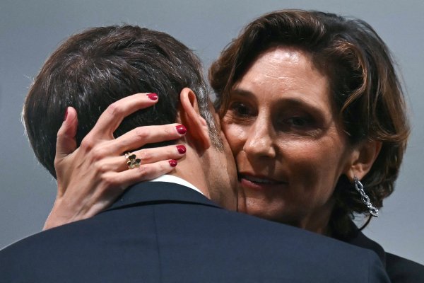 Emmanuel Macron i Amelie Oudea-Castera