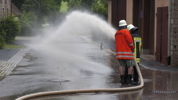 Olujno nevrijeme poharalo Njemačku