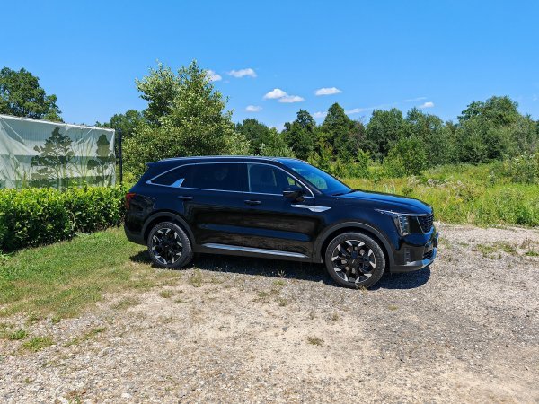 Kia Sorento 2.2 CRDi 4WD EX LIMITED PANORAMA 8DCT (5 sjedala) 193 KS (142 kW)