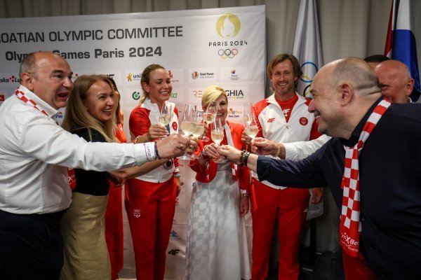 Doček Donne Vekić u Hrvatskoj kući