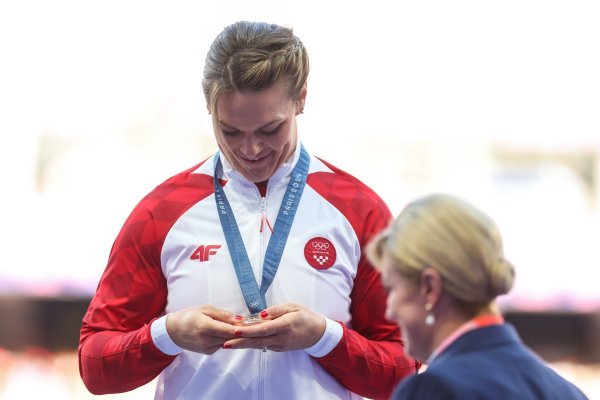 Sandra Elkasević i Kolinda Grabar-Kitarović