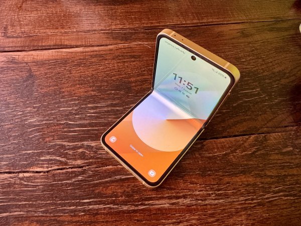 Samsung Galaxy Z Flip6