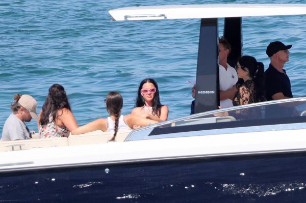 Jeff Bezos i prijatelji