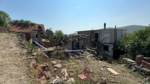 Obiteljska kuća koja je eksplodirala