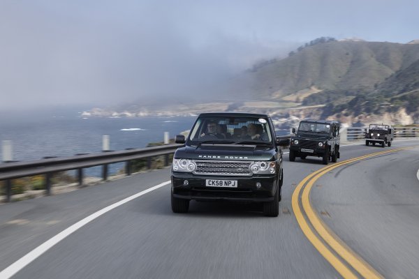 Land Rover i Range Rover vozila Njezinog Veličanstva na Pebble Beachu