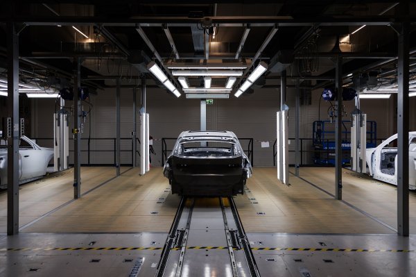 BMW najsuvremenija lakirnica