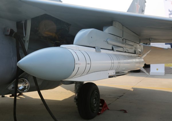 Grom-E1