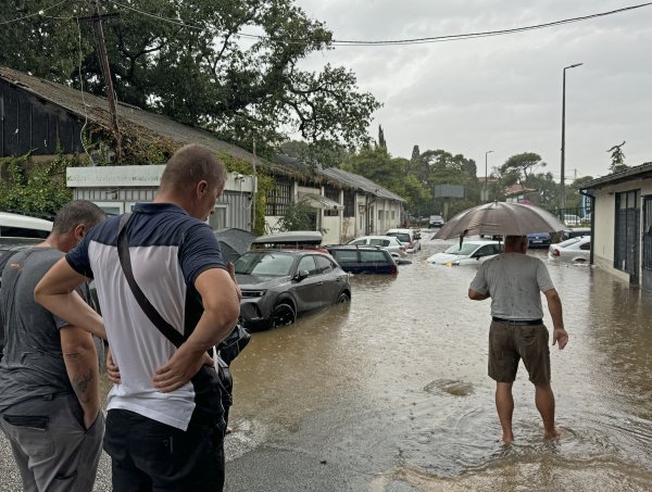 Dubrovnik: Jaka kiša i nevrijeme uzrokovala poplave u određenim dijelovima grada