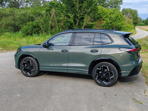 Tiguan 2.0 TDI DSG 4Motion R-Line 195 KS (142 kW)