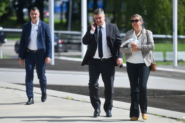 Zoran Milanović u obilasku izložbe 'Picelj i prijatelji'