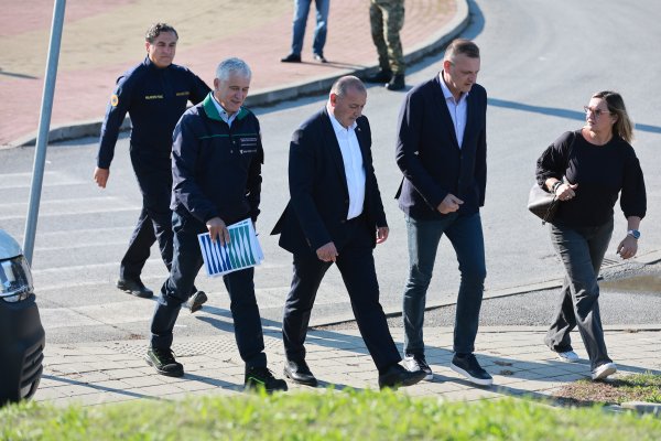 Tomo Medved i Zoran Đuroković na sjednici Stožera civilne zaštite Osječko-baranjske županije