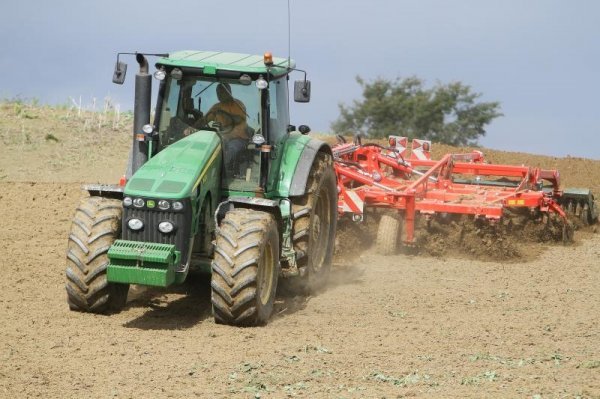 Kupcima traktora John Deere posebno je važno sjedalo i kabina Pixsell