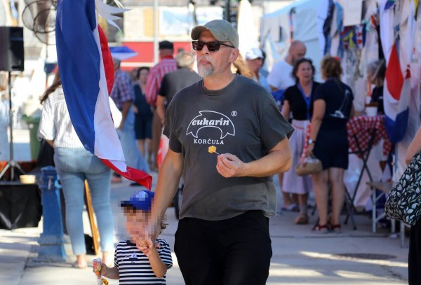 Dragan Lukić Luky sa suprugom i djecom