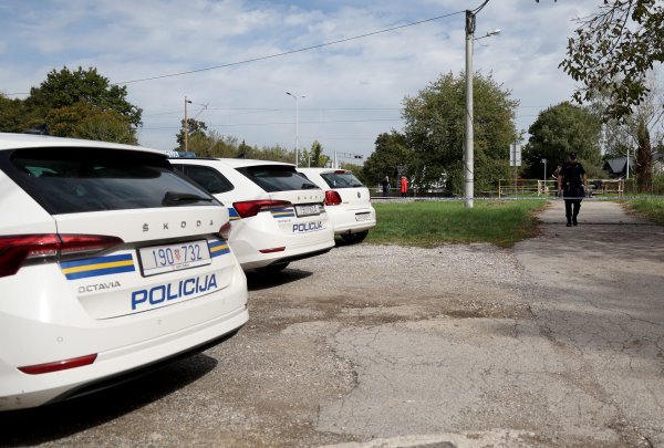 Zagreb: Policijski očevid u Buzinu gdje je vlak usmrtio maloljetnika