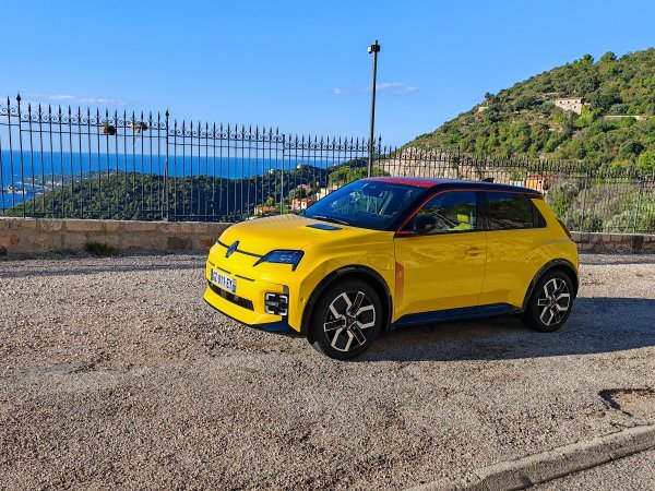 Renault R5: dinamička premijera