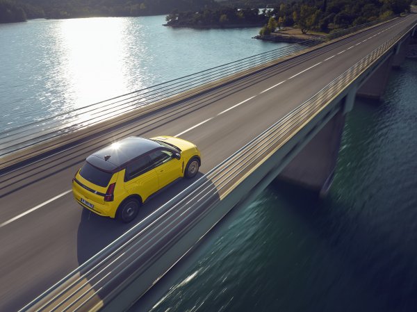 Renault R5 E-Tech Iconic Cinq 150 HP Comfort