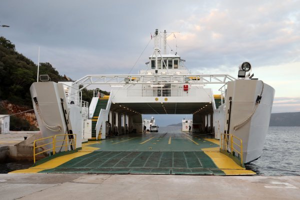 Pala rampa trajektu Jadrolinije Supetar