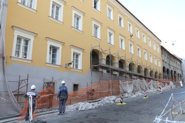 Gimnazija Tituš Brezovački