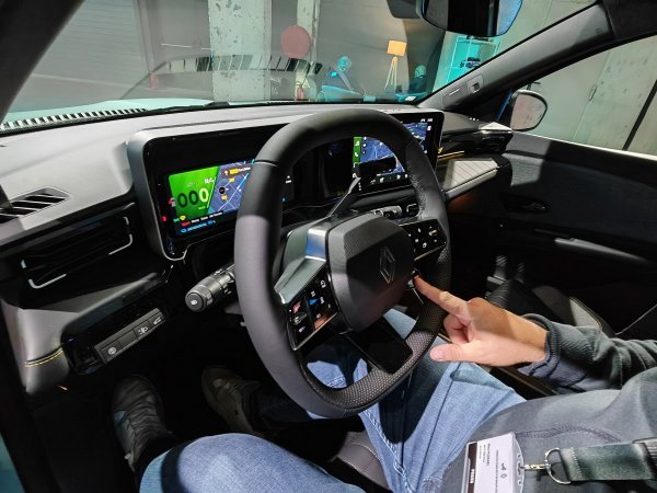 Renault 4 E-Tech electric