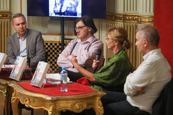 Predstavljanje biografije Većeslava Holjevca autorice Željke Godeč