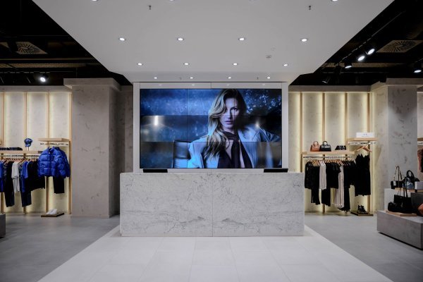 XYZ Fashion Store_12