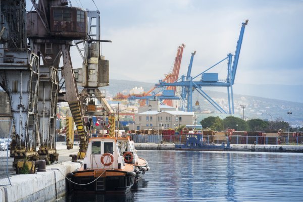 Luka Rijeka - ilustracija