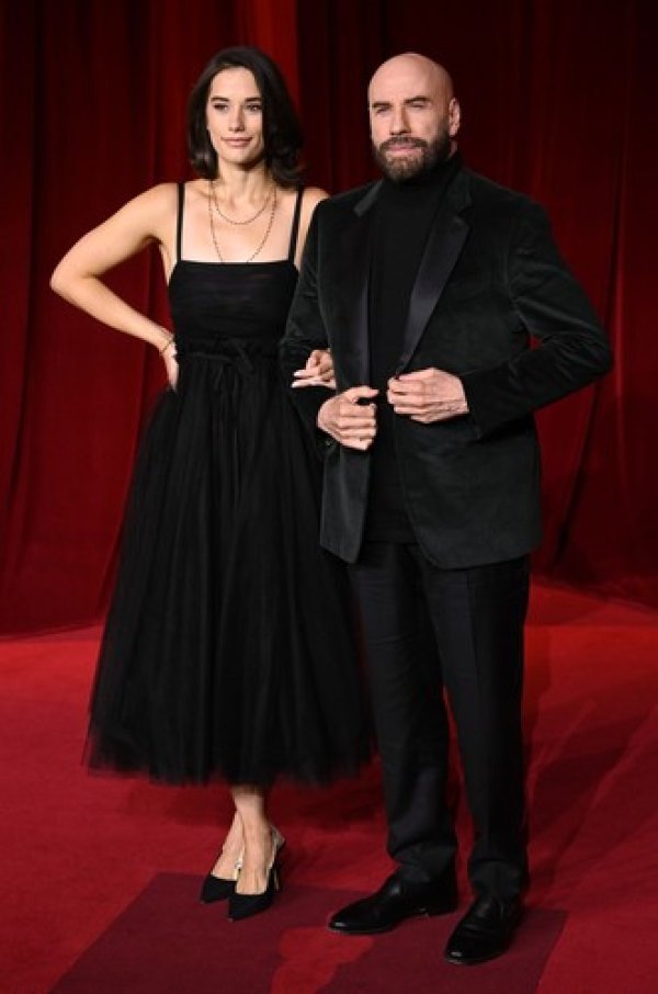 John i Ella Bleu Travolta