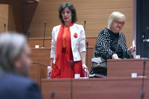 Sabor raspravlja o slanju vojnika u misije