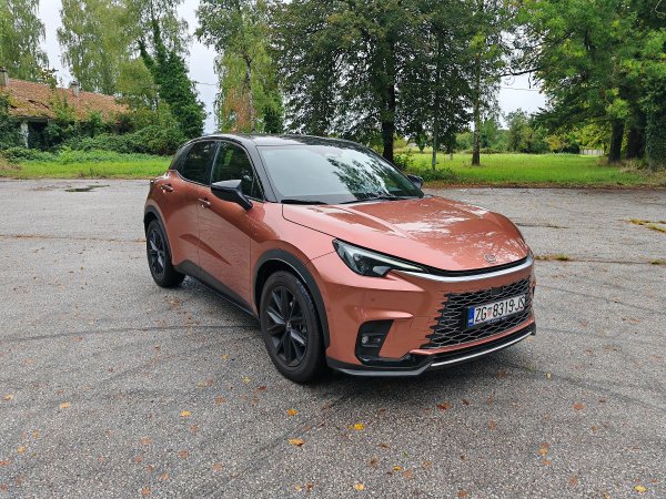 Lexus LBX 1.5HEV 5D E-CVT Original Edition