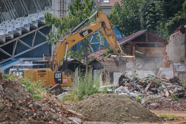 Stadion Kranjčevićeva, radovi i rušenje