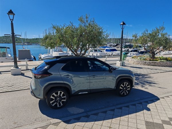 Toyota Yaris Cross MC24 1.5 HEV 130KS 5D E-CVT Premiere