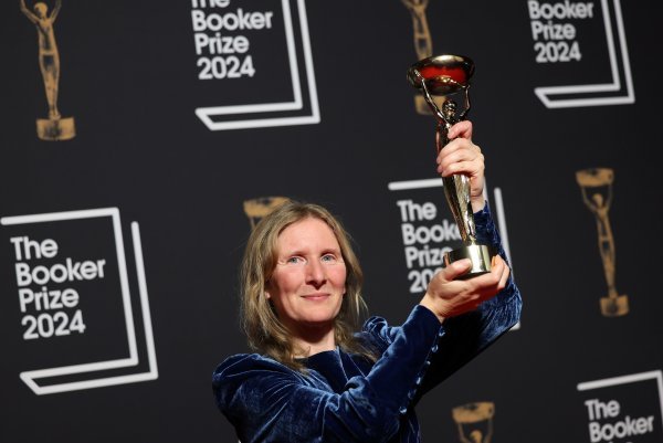 Samantha Harvey osvojila nagradu Booker