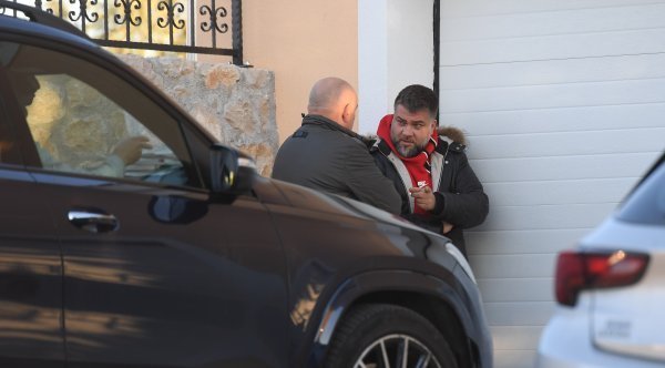 Istražitelji USKOK-a odvode poduzetnika Sašu Pozdera nakon pretresa