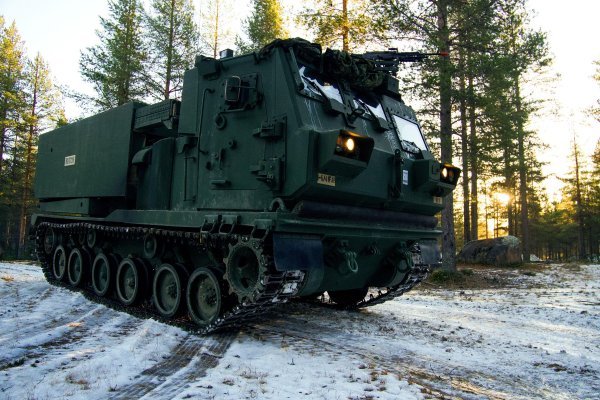 Mobilni višecijevni lanser raketa M270