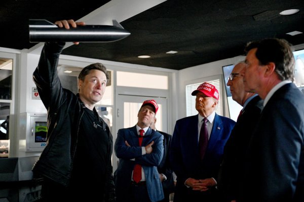 Donald Trump na lansiranju rakete SpaceX