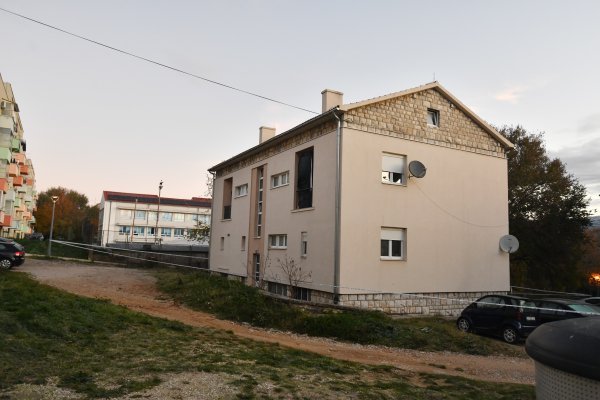 Knin: Eksplozija u stambenoj zgradi u Kninu