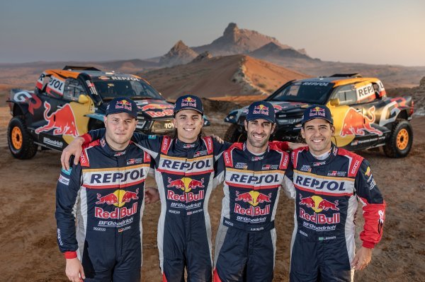 Toyota GR DKR Hilux Evo za Dakar 2025