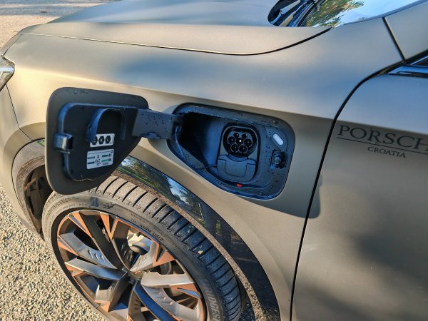 CUPRA Formentor 1.5 e-Hybrid VZ