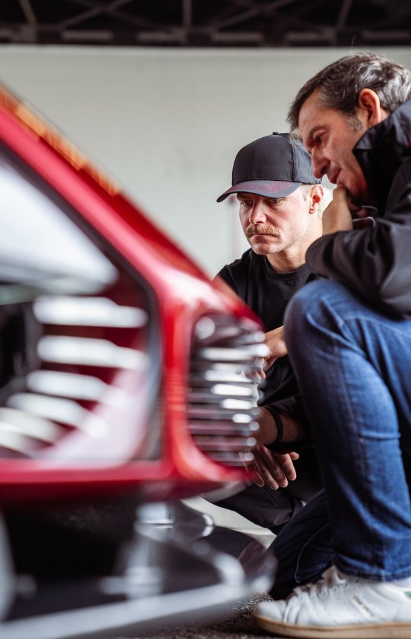 Valtteri Bottas testirao Alfa Romeo 33 Stradale na stazi