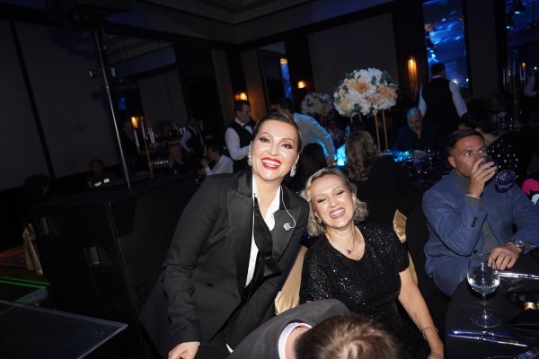 Nina Badrić i Vanna (2)