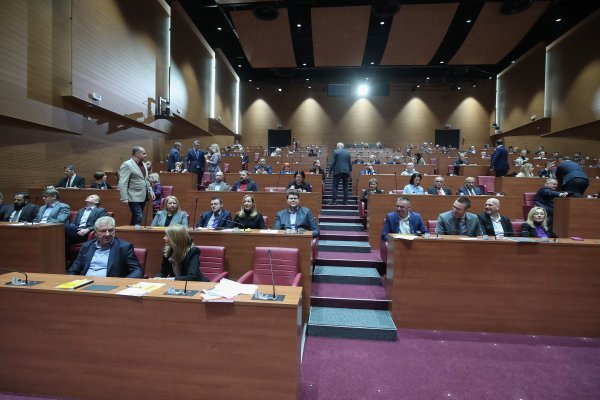 Sjednica Sabora na kojoj je izabrano deset sudaca Ustavnog suda