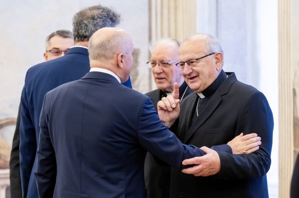 Sastanak članova Stalnog vijeća Hrvatske biskupske konferencije s premijerom Plenkovićem
