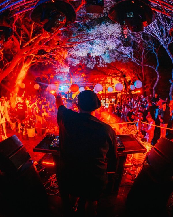 7370F425-CFB1-4DE7-80E3-FD6F7E93E41D