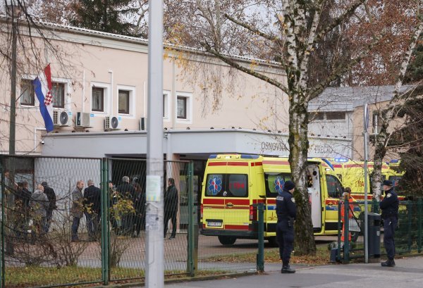 Napad nožem u zagrebačkoj školi, ranjena učiteljica i učenici