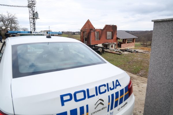 U požaru kuće u Lijevim Štefankima poginula osoba