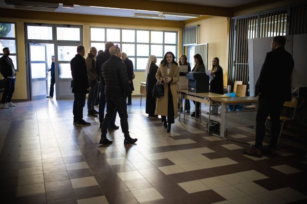 Mostar: Građani izlaze na birališta